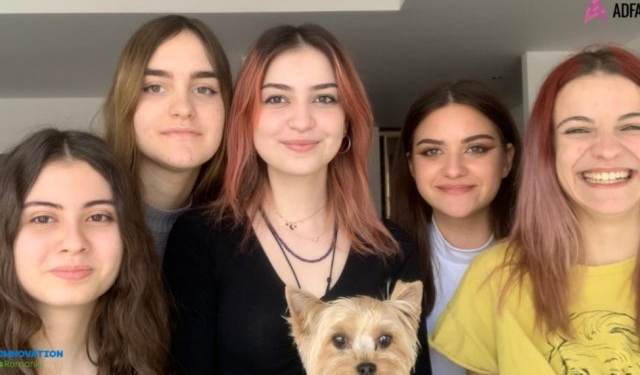 Cea mai bună aplicație IT din Europa a fost creată de cinci adolescente din România