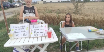 TIMIȘ: Lecție de antreprenoriat de la două școlărițe din Dumbrăvița