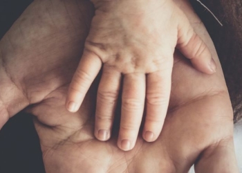 Doi adulți și 5 copii migranți, deshidratați, salvați de polițiștii de frontieră