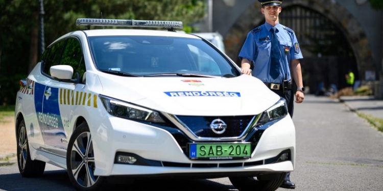 Poliția din Ungaria lansează prima aplicație din lume cu recompense pentru șoferii care respectă limitele de viteză