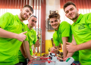 Burse, cazare gratuită și prioritate la angajare pentru viitorii meseriași. Se fac înscrieri la școala duală