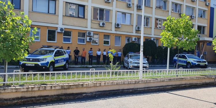 Polițiștii din Timiș au ținut un moment de reculegere în memoria fostului coleg decedat în accidentul de la Albina