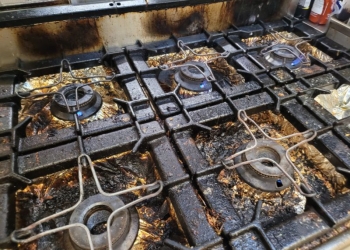 VIDEO Imagini revoltătoare! Mizerie de nedescris la un restaurant din Timișoara