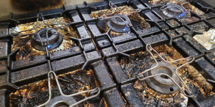 VIDEO Imagini revoltătoare! Mizerie de nedescris la un restaurant din Timișoara