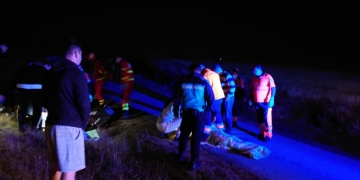 Trei tineri s-au răsturnat cu ATV-ul! Unul a fost grav rănit