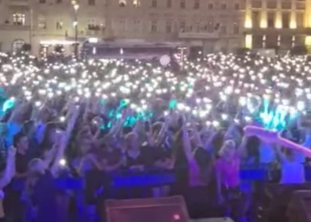 VIDEO Sărbătoare ca în vremurile fără COVID, la Arad! Imagini emoționante