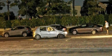 Un șofer băut a jucat popice cu mașinile parcate pe un bulevard din Timișoara