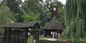 Muzeul Satului Bănățean sărbătorește jumătate de secol de activitate la Pădurea Verde! Vezi aici ce artiști populari urcă pe scenă