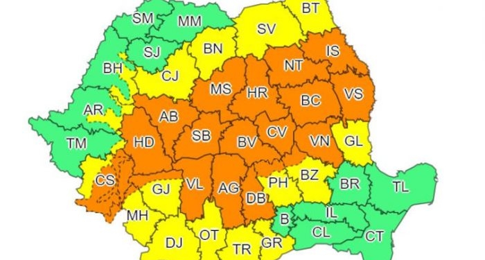 Cod portocaliu în 19 judeţe până joi dimineaţa. Vin ploi torențiale!