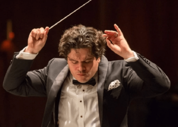 Dirijorul premiat cu Grammy, Cristian Măcelaru, primește titlul de DHC al Universității de Vest din Timișoara