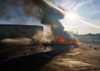 Incendiu la un depozit de vopsele din Timișoara