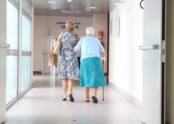 Medicii nevaccinați nu vor fi obligați să se testeze pe banii lor. Ministerul Sănătății renunță la Ordinul pregătit în acest sens