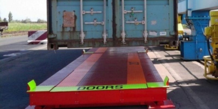 Platforme de verificare a tonajului vehiculelor, pe drumurile din Arad