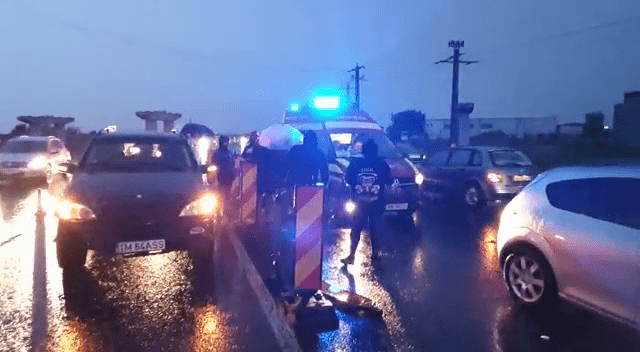 VIDEO. Accident cu trei răniți, la intrarea în Timișoara