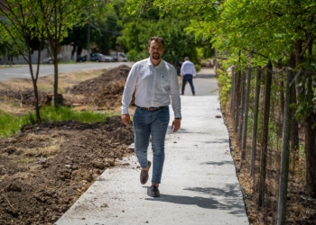 Iluminat stradal modern într-o comună din Timiș