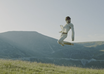 VIDEO. Sergei Polunin promovează România printr-un clip filmat pe Transalpina