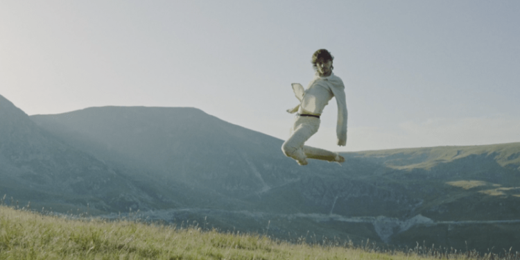 VIDEO. Sergei Polunin promovează România printr-un clip filmat pe Transalpina