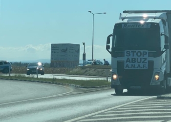 VIDEO Protest al transportatorilor în vestul țării! Se circulă cu dificultate la ieșirea din Timișoara spre autostradă