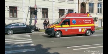 VIDEO Daună totală pentru doi șoferi de BMW din Timișoara! Și-au făcut praf bolizii