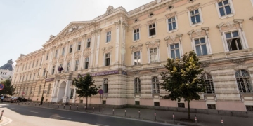 Universitatea „Aurel Vlaicu” din Arad are cea mai bună evoluție în 2021, la nivel național