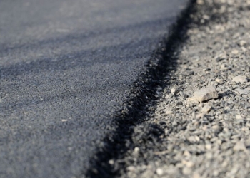 Asfalt nou la Otelec și Pustiniș