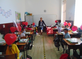 A sunat primul clopoțel! Emoții pentru elevii și preșcolarii din comuna Moravița