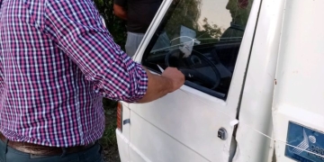 Garda de Mediu face „colecție” de mașini! Încă una a fost confiscată de la un timișean prins că arunca ilegal gunoi