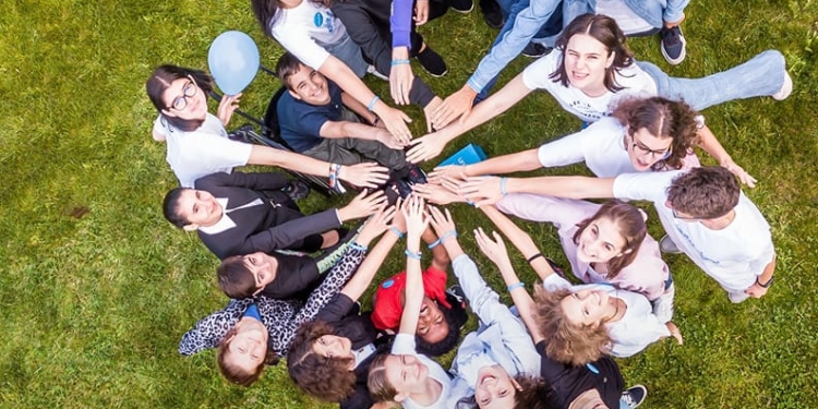 Lecții pro-vaccinare pentru copii, desfășurate în școli! Ministerul Educației derulează „Cea mai mare lecție despre vaccinare”