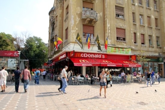 Timișoara, orașul premierelor! Primul restaurant McDonald’s din Romania închis la Timisoara!