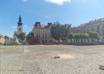 Căsuțele de lemn din Piața Traian sunt istorie! Creația lui Ionuț Nasleu a fost desființată