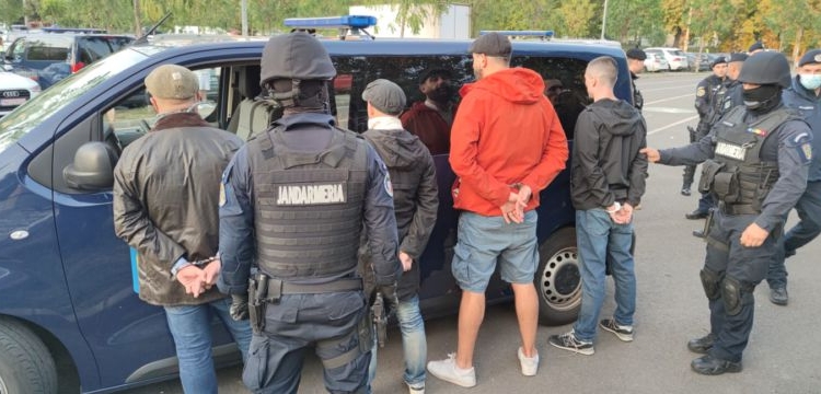 VIDEO Bătaie înainte de meciul dintre Ripensia și Dinamo