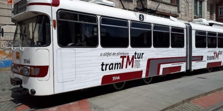 Tramvaiul turistic din Timișoara rămâne o modalitate inedită de plimbare prin istoria orașului de pe Bega