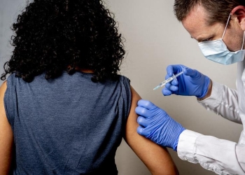 Vaccinarea gratuită anti-HPV, extinsă la fete până la 18 ani