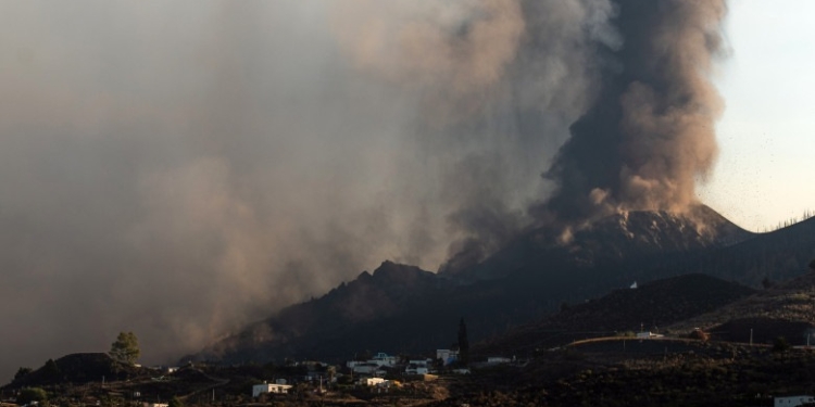 Nor de poluanți și peste Timișoara. Efectele erupției vulcanului La Palma se vor vedea și în orașul de pe Bega