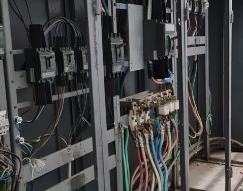 60 de ani! De atât timp a fost nevoie pentru schimbarea unui…tablou electric la Spitalul „Victor Babeș” din Timișoara