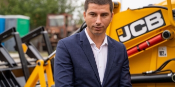 Un buldoexcavator de ultimă generație a intrat în dotarea primăriei din Jamu Mare