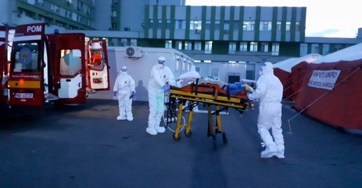 VIDEO Pacienții pozitivi COVID-19, în stare gravă, au plecat din Timișoara spre Szeged, Ungaria