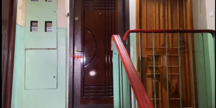 Sfârșit dramatic pentru un bărbat de Timișoara! A fost găsit fără suflare în apartament, fiica sa inconștientă! Din cauza frigului din casă, au pornit aragazul să se încălzească