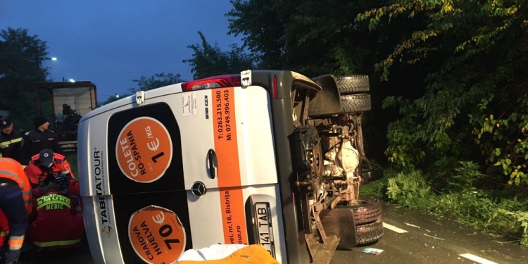 A fost activat Planul Roșu de intervenție în Arad! A avut loc un accident între un microbuz și un autoturism