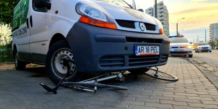 Biciclist izbit de o mașină la Timișoara