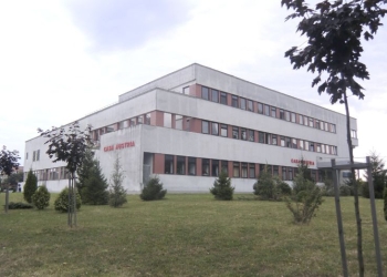 Alertă de incendiu la Casa Austria după ce s-a simțit un miros de plastic ars