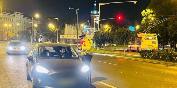 Razie în Timiș. Polițiștii au dat amenzi usturătoare pentru nerespectarea măsurilor anti Covid