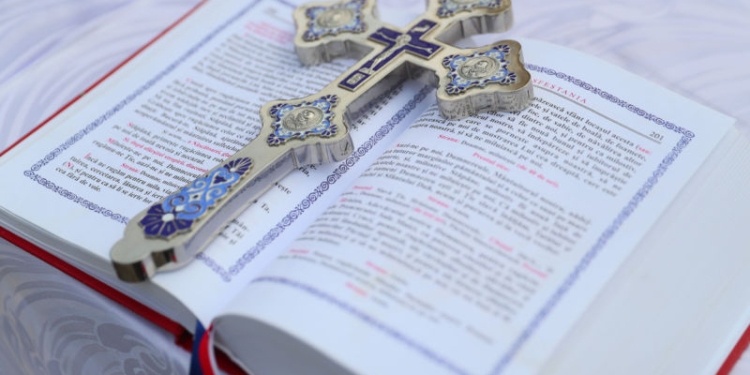 Încă un preot s-a stins din viață. Era bolnav de Covid