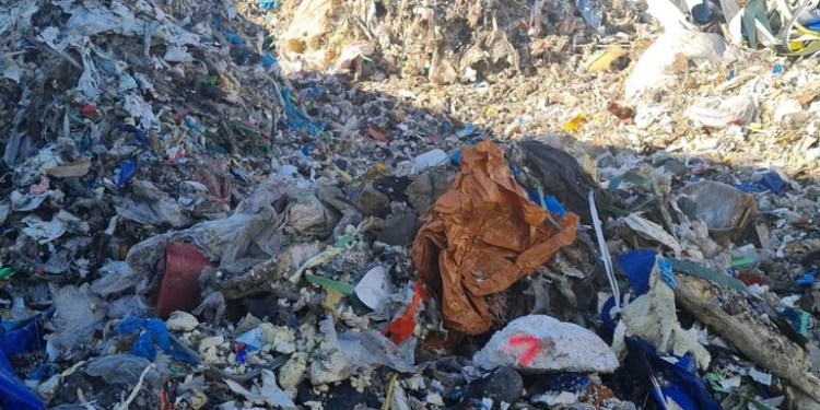 Lugojul, groapa de gunoi pentru Italia și Slovacia! Munți de deșeuri de peste hotare, depozitate în oraș