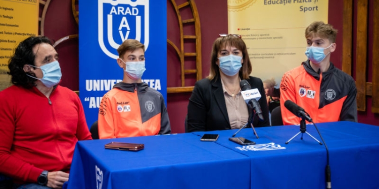 Aur pentru campionii de la Club Sportiv Universitatea „Aurel Vlaicu” din Arad