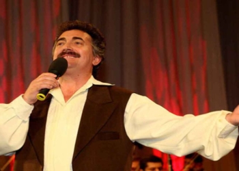Artistul Petrică Mîțu Stoian a Murit! UPDATECunoscutul interpret de muzică populară, Petrică Mîțu Stoian, internat în stare gravă la Spitalul Județean din Reșița