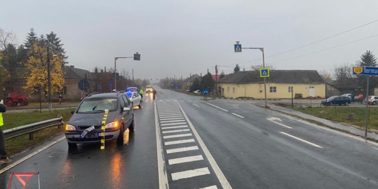 O femeie și-a pierdut viața din cauză că traversa printr-un loc interzis!