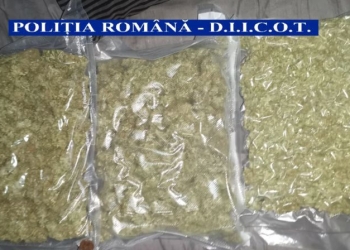 Tânăr prins când voia să vândă cocaină și Ecstasy