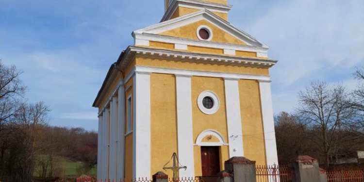 Primăria din Jamu Mare sprijină bisericile din comună