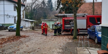 VIDEO Zeci de pacienți evacuți dintr-un spital din Timiș din cauza unui incendiu! Codul roșu de intervenție a fost activat